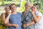Vier Models auf einem Bild
