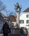 Löwe mit 2 Schwänzen auf dem Marktplatz-Brunnen
